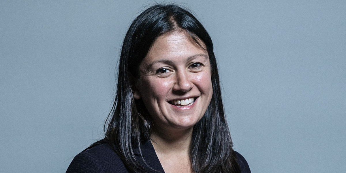 Lisa Nandy MP's official portrait photograph from 2017